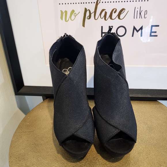 💓Jessica Simpson Booties- 7.5 - Picture 2 of 5